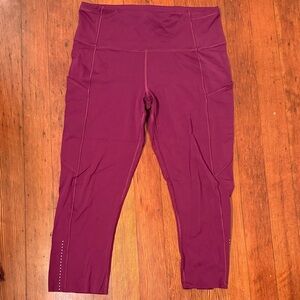 Lululemon Athletica Maroon Cropped Leggings Size 8
